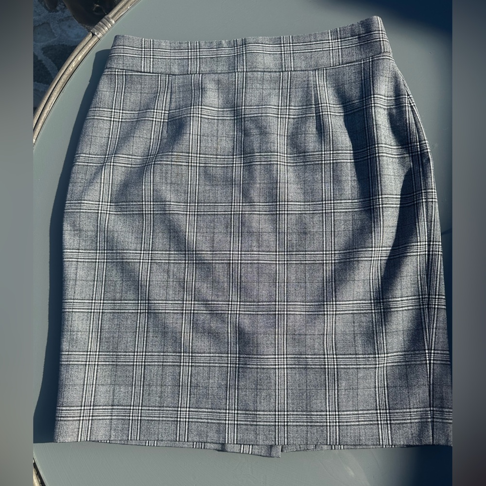 Banana Republic size 4P checked pencil skirt EUC